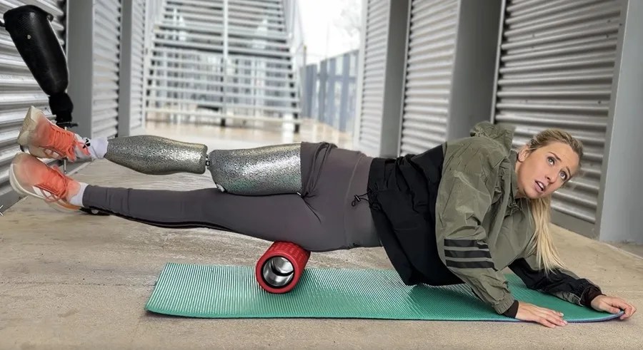 La atleta paralímpica Desirée Vila, cuenta su historia en el documental 'Ganas de Vivir'.