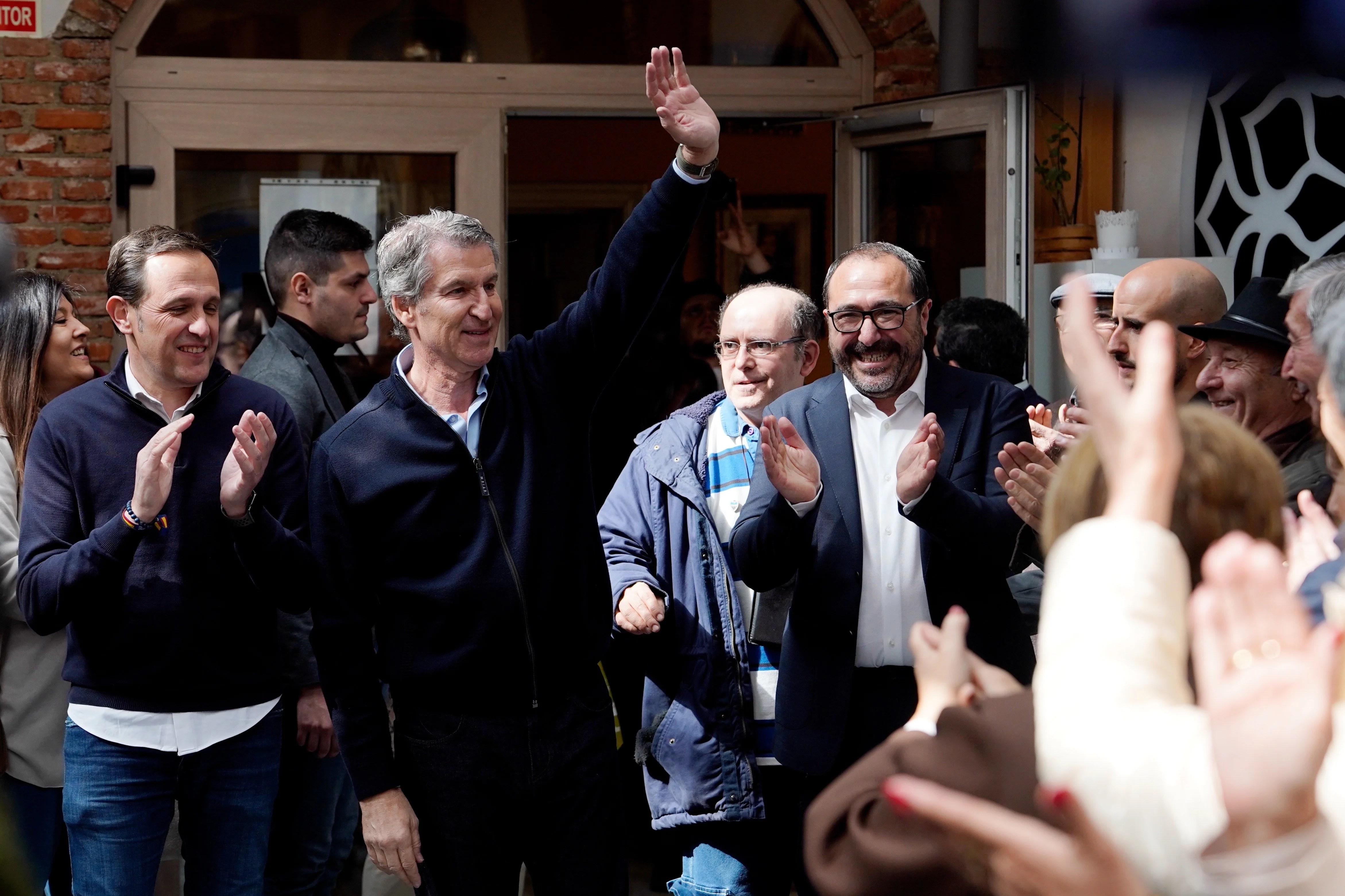 El presidente del Partido Popular, Alberto Núñez Feijóo, interviene este mediodía en un mitin en Tordesillas (Valladolid).