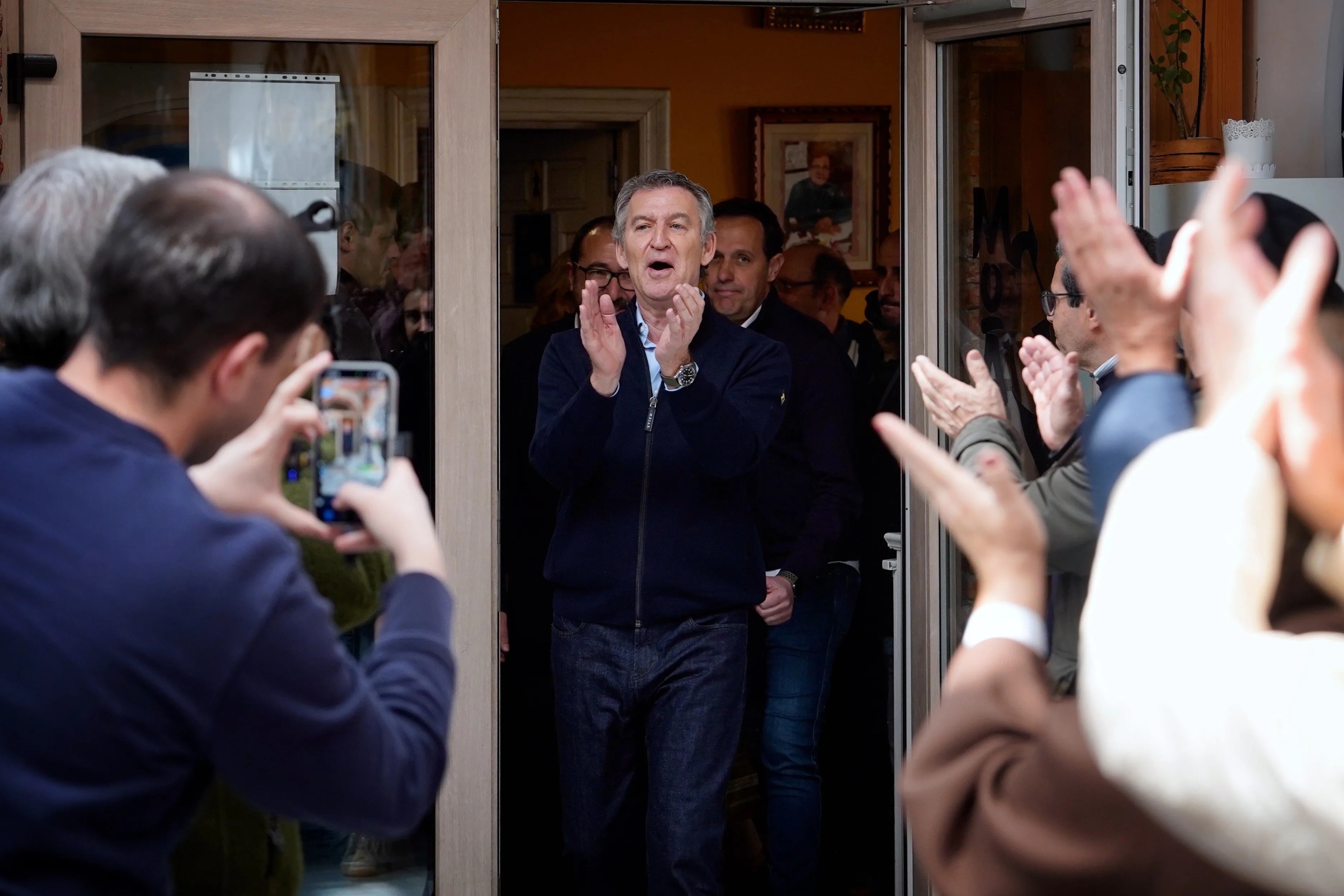 El presidente del Partido Popular, Alberto Núñez Feijóo, interviene este mediodía en un mitin en Tordesillas (Valladolid).