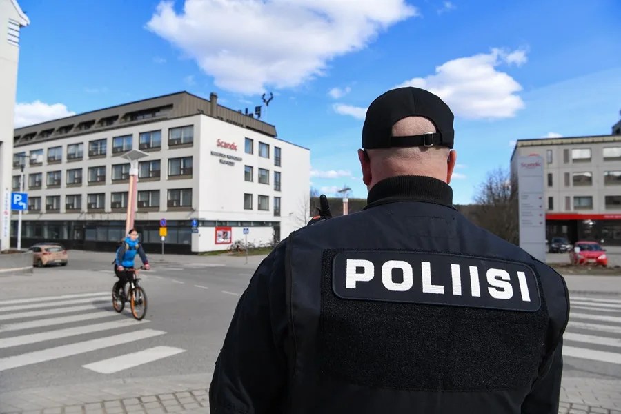 MULTA MILLONARIO FINLANDIA