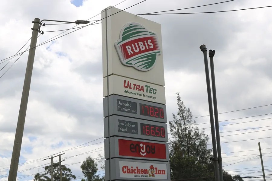 AFRICA FALTA PETROLEO