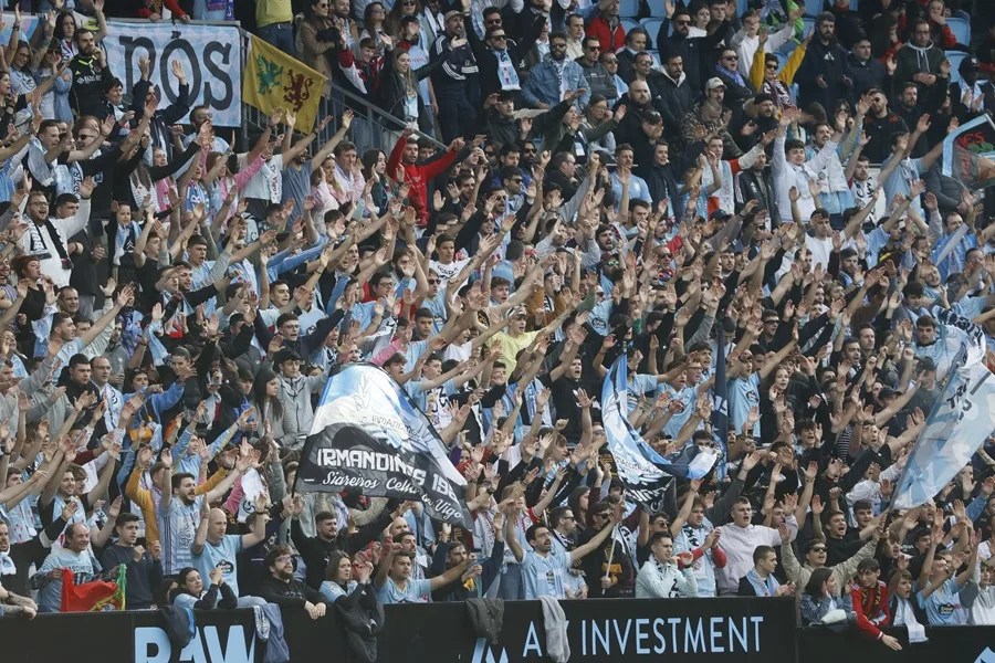Aficionados del Celta de Vigo durante un partido.