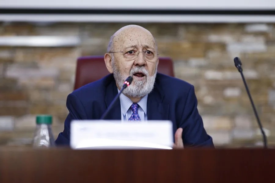 Tezanos CIS querella PP delito electoral