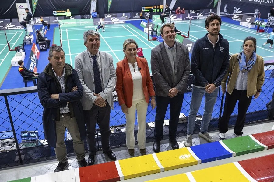 La ministra de Educación, Formación Profesional y Deportes, Milagros Tolón (3i)