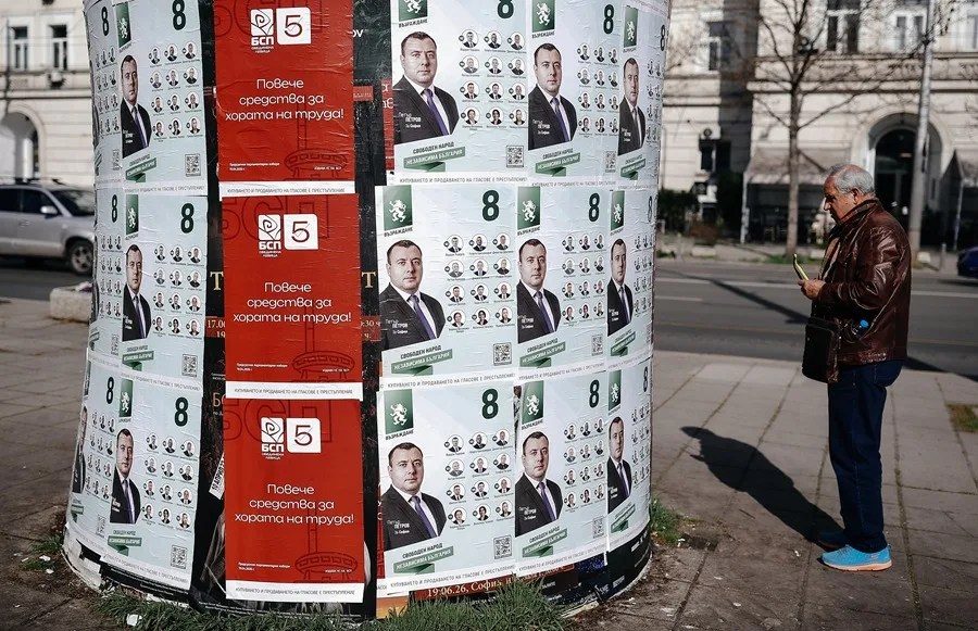 Los búlgaros votan en las octavas elecciones desde 2021