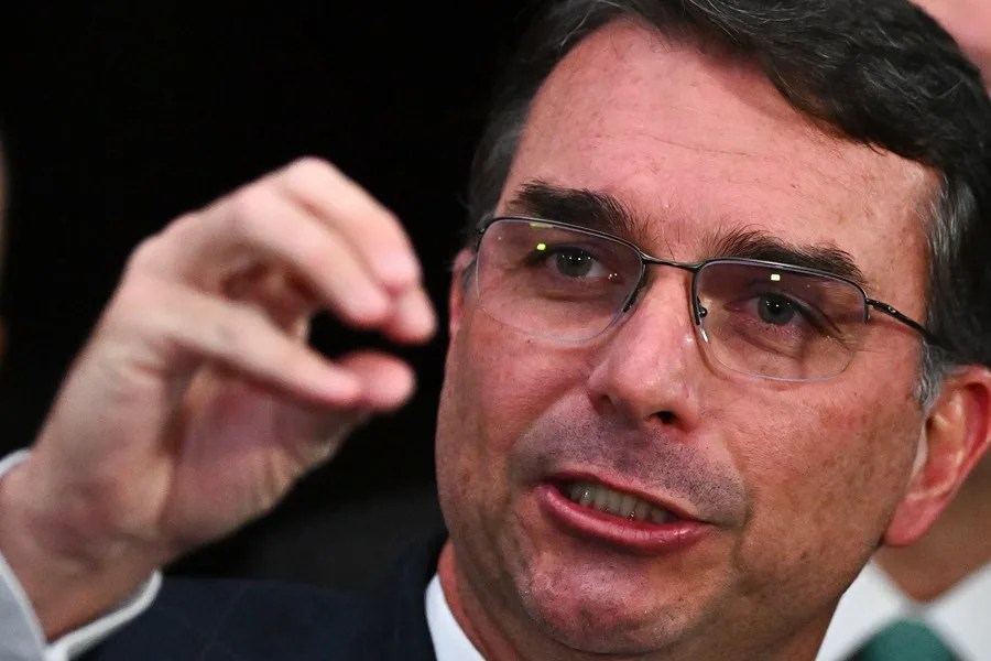 El Supremo de Brasil ordena investigar a Flávio Bolsonaro por posibles calumnias contra Lula