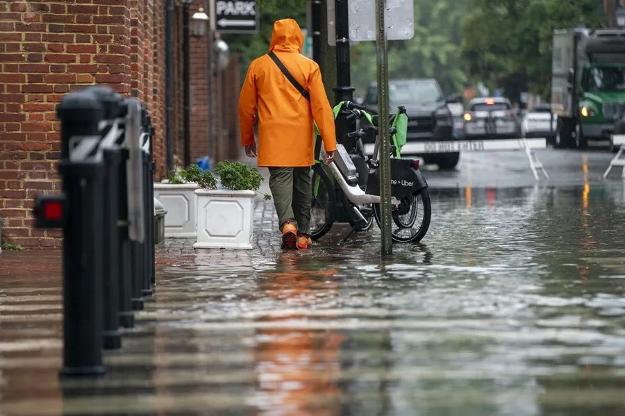 Tormentas, tornados y frío invernal azotarán a EE.UU. tras una ola de calor mayor al promedio