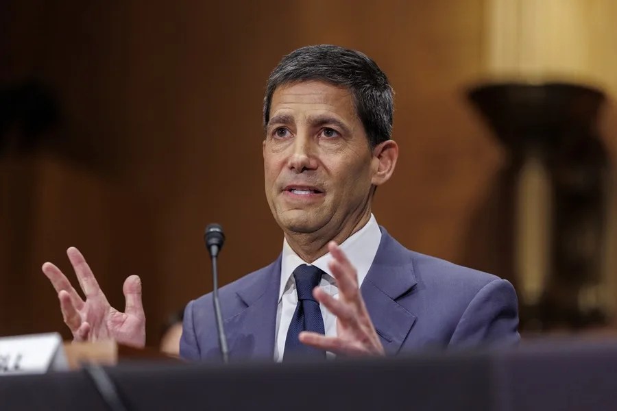 El candidato de Trump a la Fed defiende su independencia y pide otra estrategia para frenar la inflación