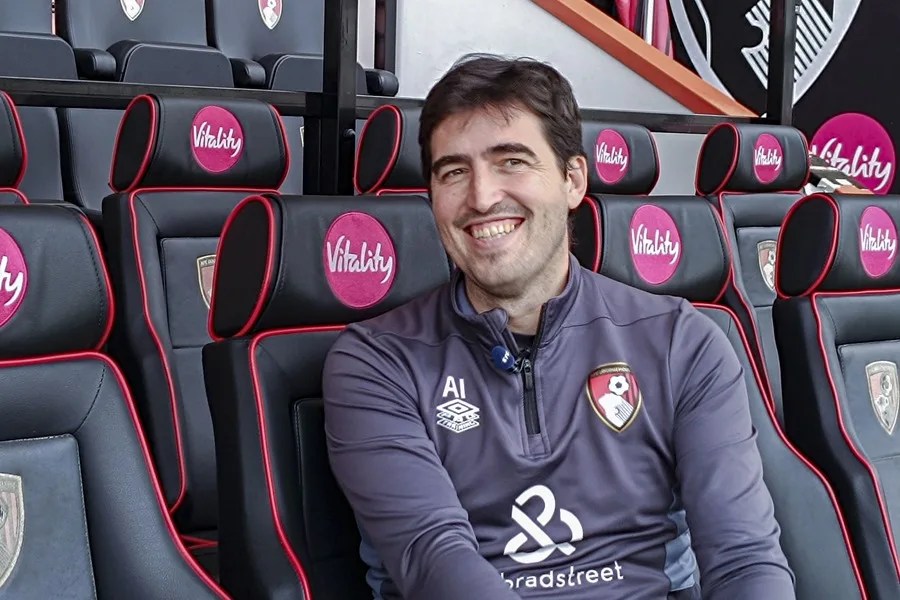Andoni Iraola, en el Vitality Stadium, casa del Bournemouth inglés. EFE/ Guillermo Garrido
