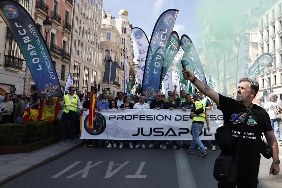 Manifestación en Madrid de policías y guardias civiles