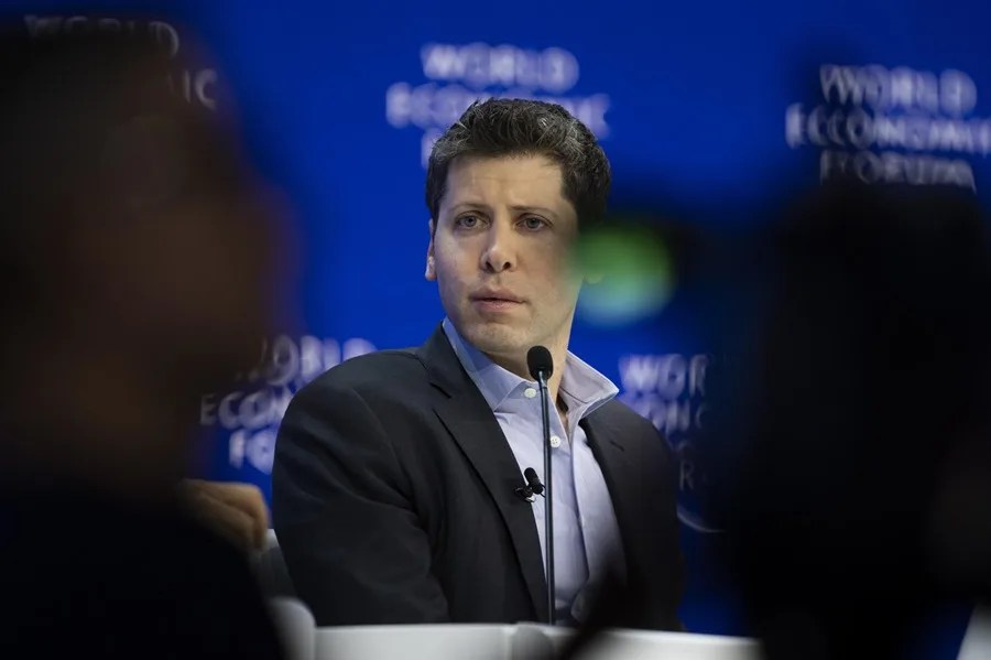 El FBI allana la vivienda del sospechoso de lanzar una bomba molotov contra la casa de Sam Altman