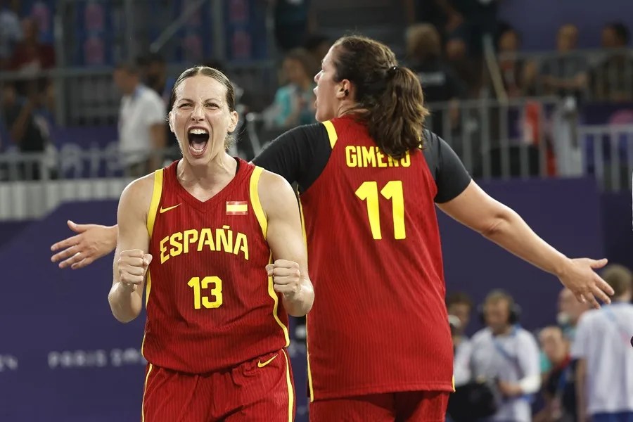 Sandra Ygueravide (i) y Vega Gimeno