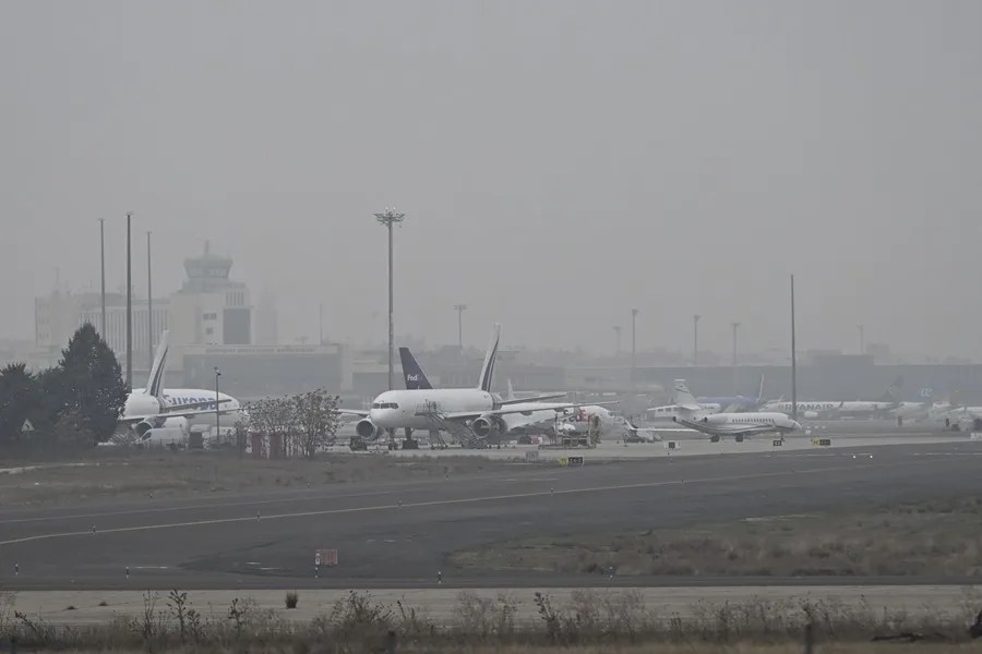 Vista de varios aviones en el Aeropuerto Internacional Adolfo Suárez-Madrid Barajas