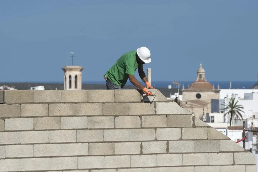 ESPAÑA CAIDA CONSTRUCCION