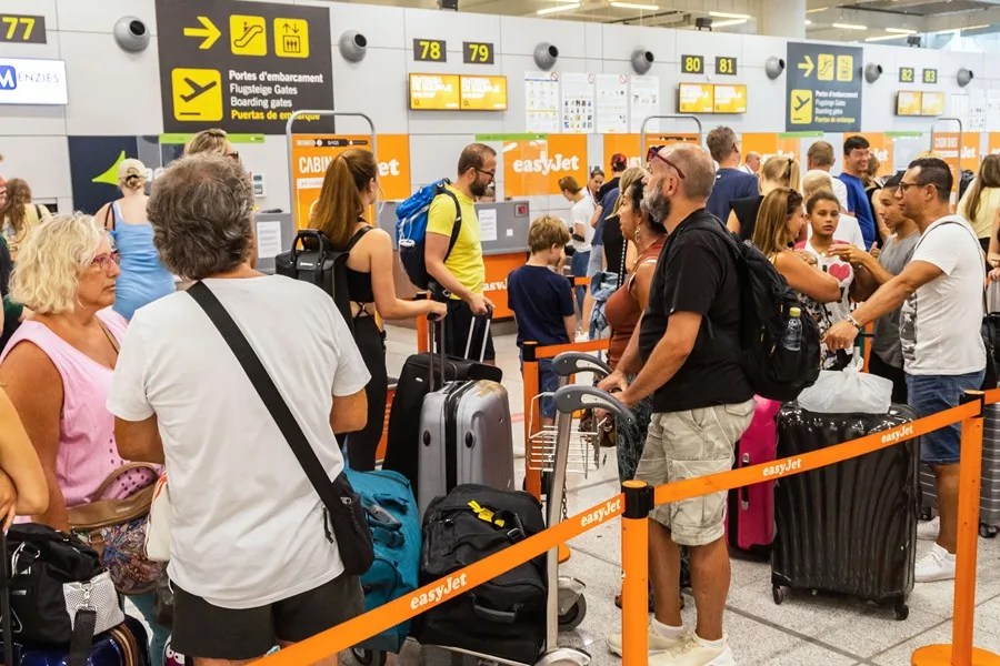 Embarque de la aerolínea EasyJet en el Aeropuerto de Palma de Mallorca.