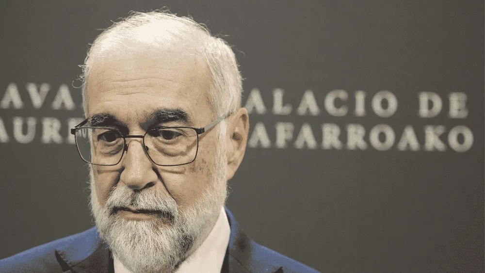 Imagen del consejero de Salud, Fernando Domínguez.