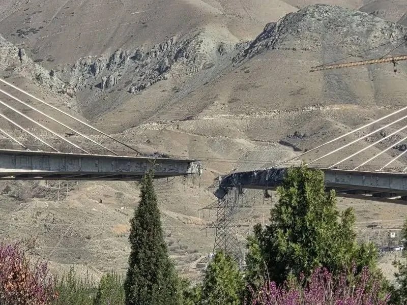 Imagen del puente B1 en Karaj (Irán).