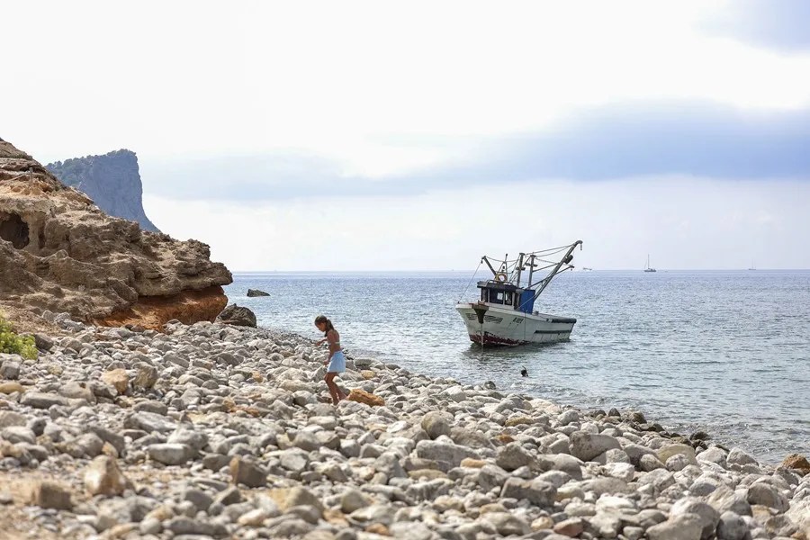 Imagen de archivo de una barca en Ibiza.