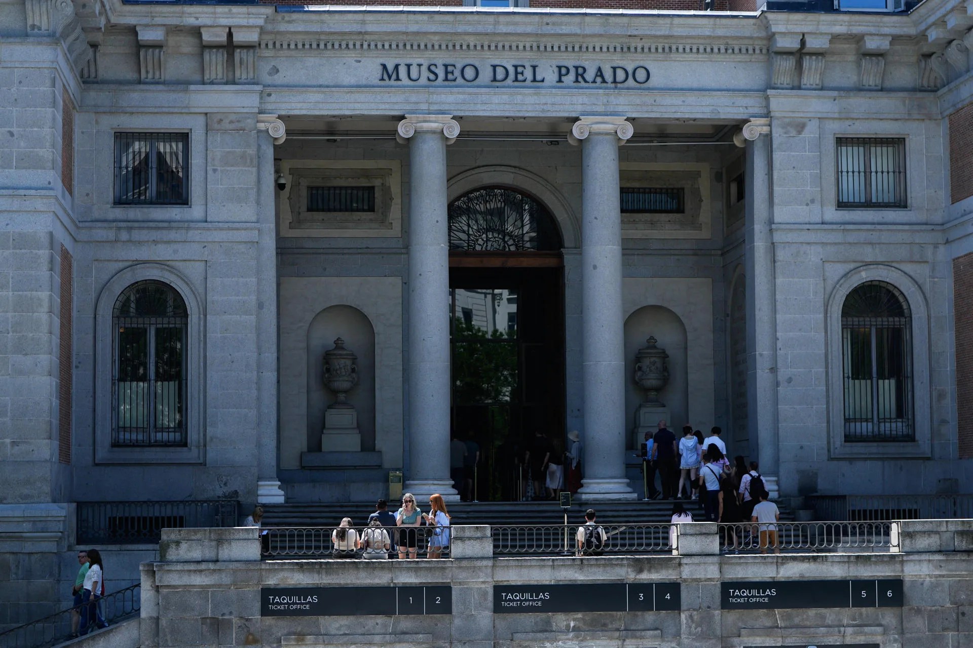 Exterior del museo del Prado en Madrid. EFE/ Borja Sanchez-Trillo