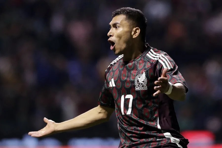 Orbelín Pineda, del AEK Atenas, se une a la selección mexicana previo al juego ante Ghana