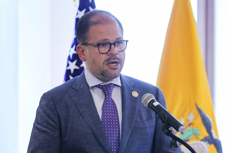 Fotografía de archivo del ministro del Interior de Ecuador, John Reimberg, en Quito (Ecuador). EFE/ José Jácome