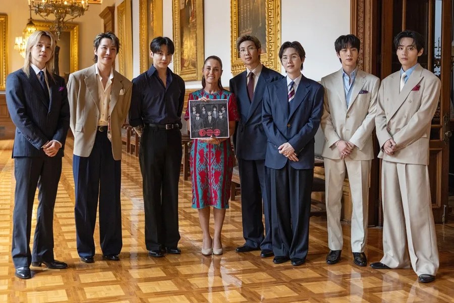 La presidenta de México confirma que la banda surcoreana BTS regresará al país en 2027