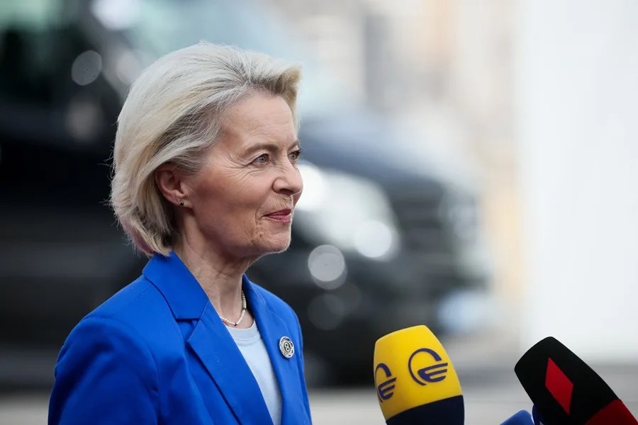 Von der Leyen responde a Trump: "Un trato es un trato"