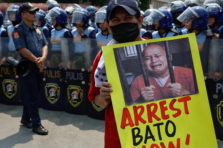 Ordenan la detención del socio de Duterte tras ser requerido por la CPI