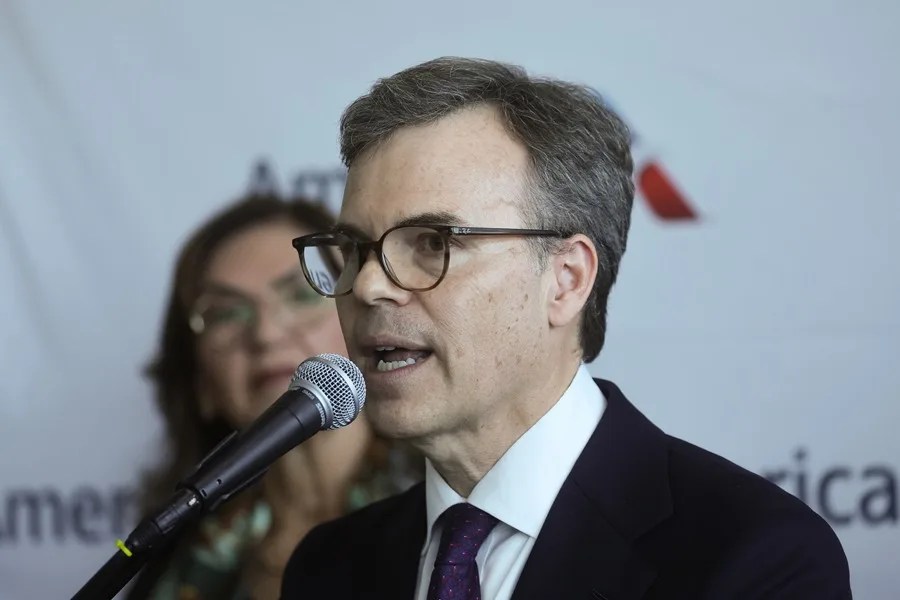 Venezuela y EE.UU. buscan ampliar la conectividad aérea y las exportaciones de energía