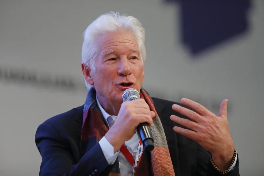Fotografía de archivo del actor estadounidense Richard Gere en un conversatorio de la Feria Internacional del Libro de Guadalajara, Jalisco (México). EFE/ Francisco Guasco