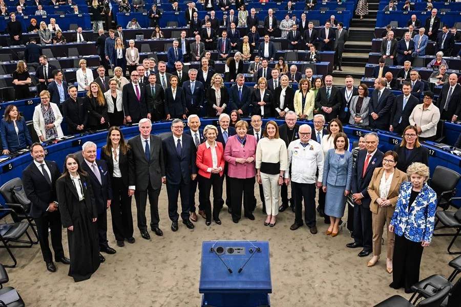 La Eurocámara estrena su Orden Europea al Mérito