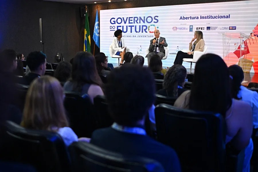Los jóvenes latinoamericanos reclaman una democracia con desarrollo e inclusión