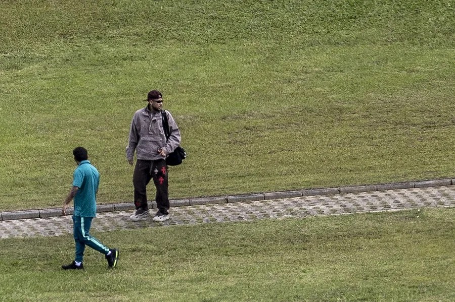 Neymar se pierde el primer entrenamiento con Brasil y pasa por exámenes en una clínica