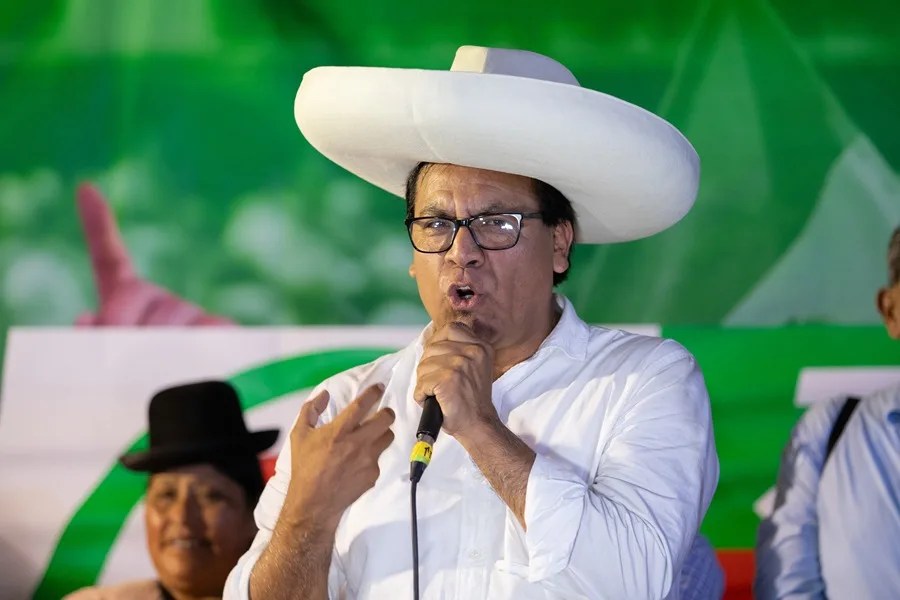 Un fiscal de Perú pide más de cinco años de cárcel para el candidato presidencial Roberto Sánchez