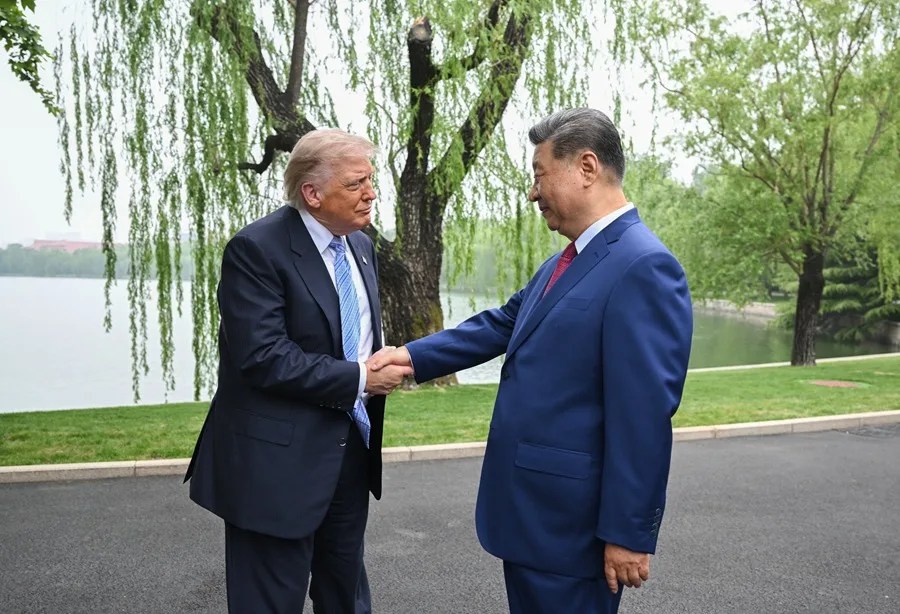 El presidente estadounidense, Donald Trump (i), y su homólogo chino, Xi Jinping, durante el encuentro que celebraron en Zhongnanhai.