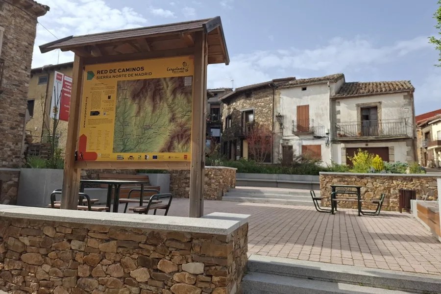 Un pequeño pueblo de la Sierra Norte de Madrid.