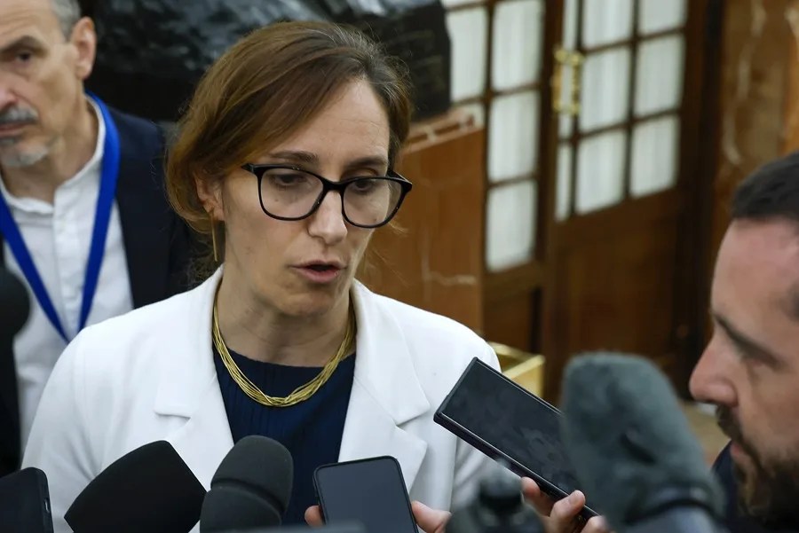 La ministra de Sanidad, Mónica García