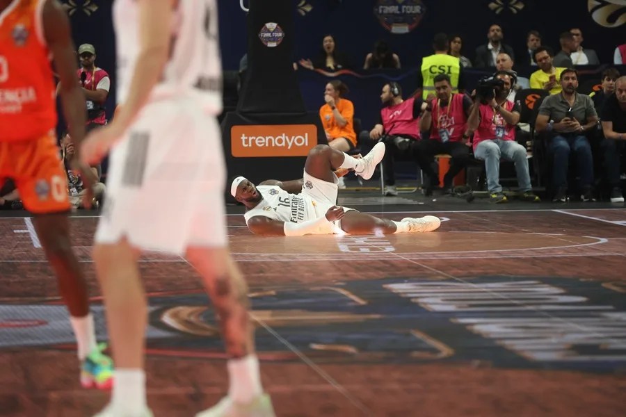 Garuba Usman, del Real Madrid, durante el partido