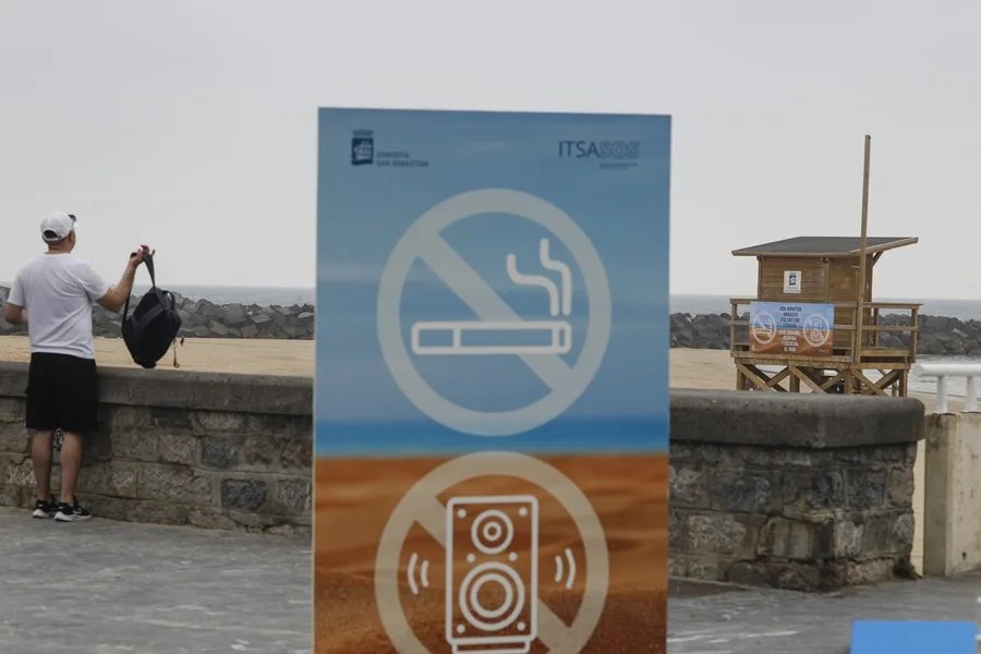 Presentación este viernes en la playa de la Zurriola de la nueva temporada de playas y la modificación de la ordenanza sobre tabaco y altavoces.