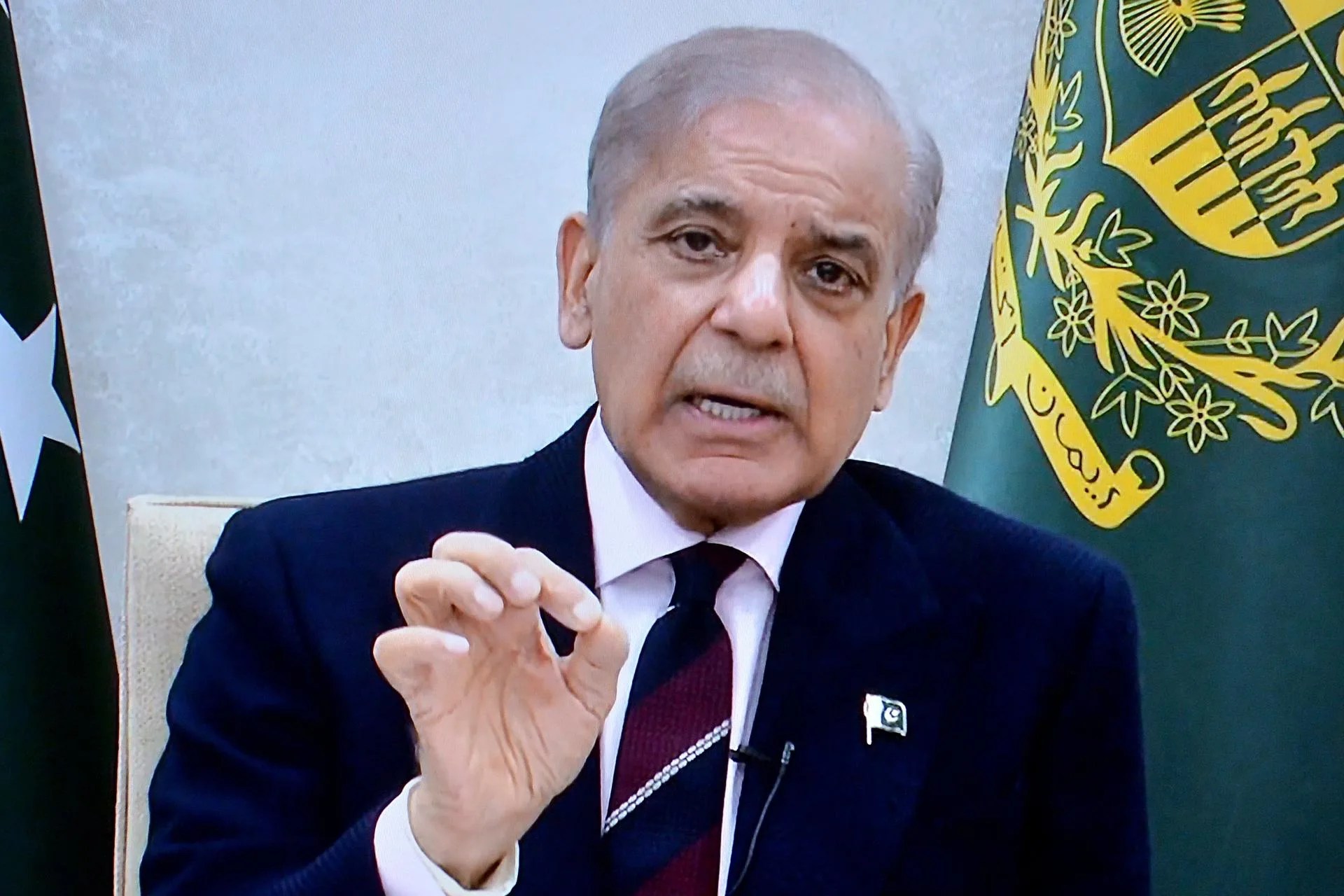 (FILE) Pakistani Prime Minister Shehbaz Sharif appears on TV as he addresses the nation in Peshawar, Pakistan, 10 April 2026. EFE/EPA/BILAWAL ARBAB