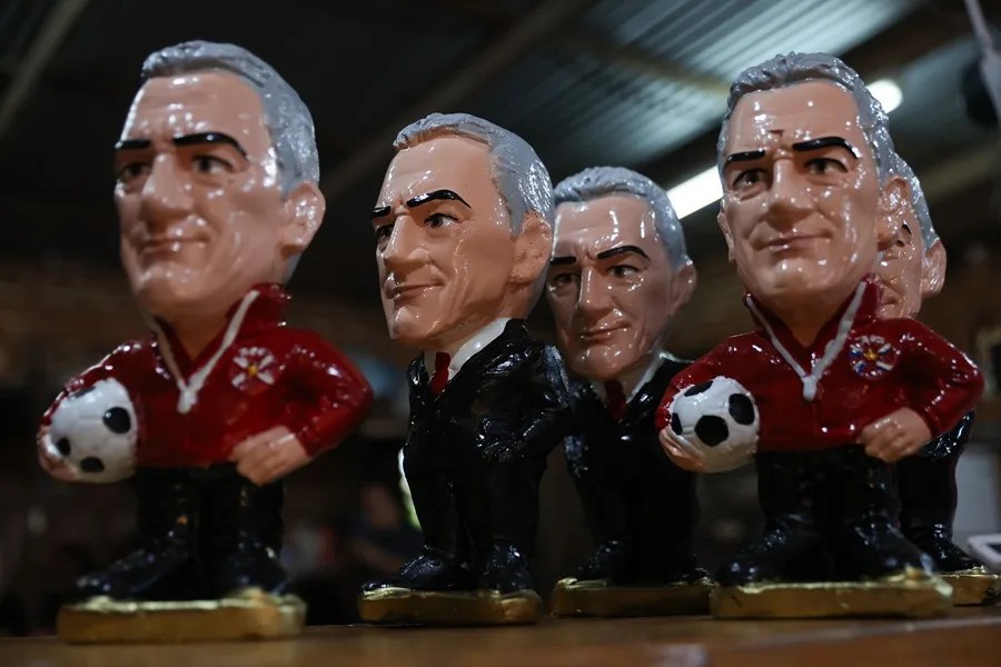 Los 'Alfaritos', otra muestra de la devoción por Gustavo Alfaro en Paraguay