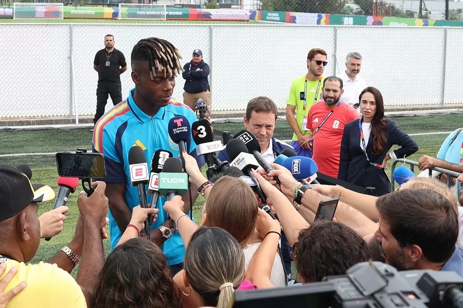 Nico Williams sufre una lesión muscular en el aductor derecho de “grado moderado”