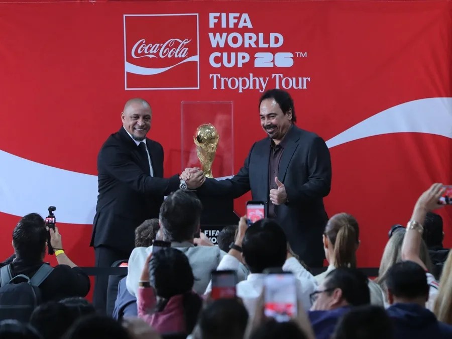 Ciudad de México exhibe el original de la Copa del Mundo a 6 días de comenzar el torneo