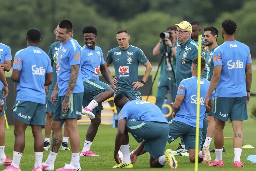 Ancelotti ya prepara el once contra Japón con todos disponibles excepto Raphinha