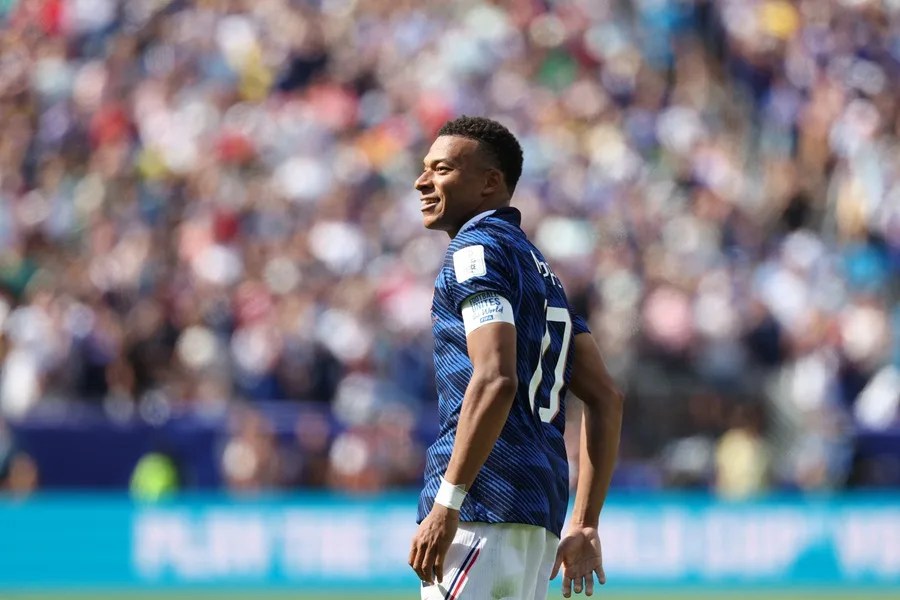 Mbappé, máximo goleador de la historia de Francia tras su doblete a Senegal