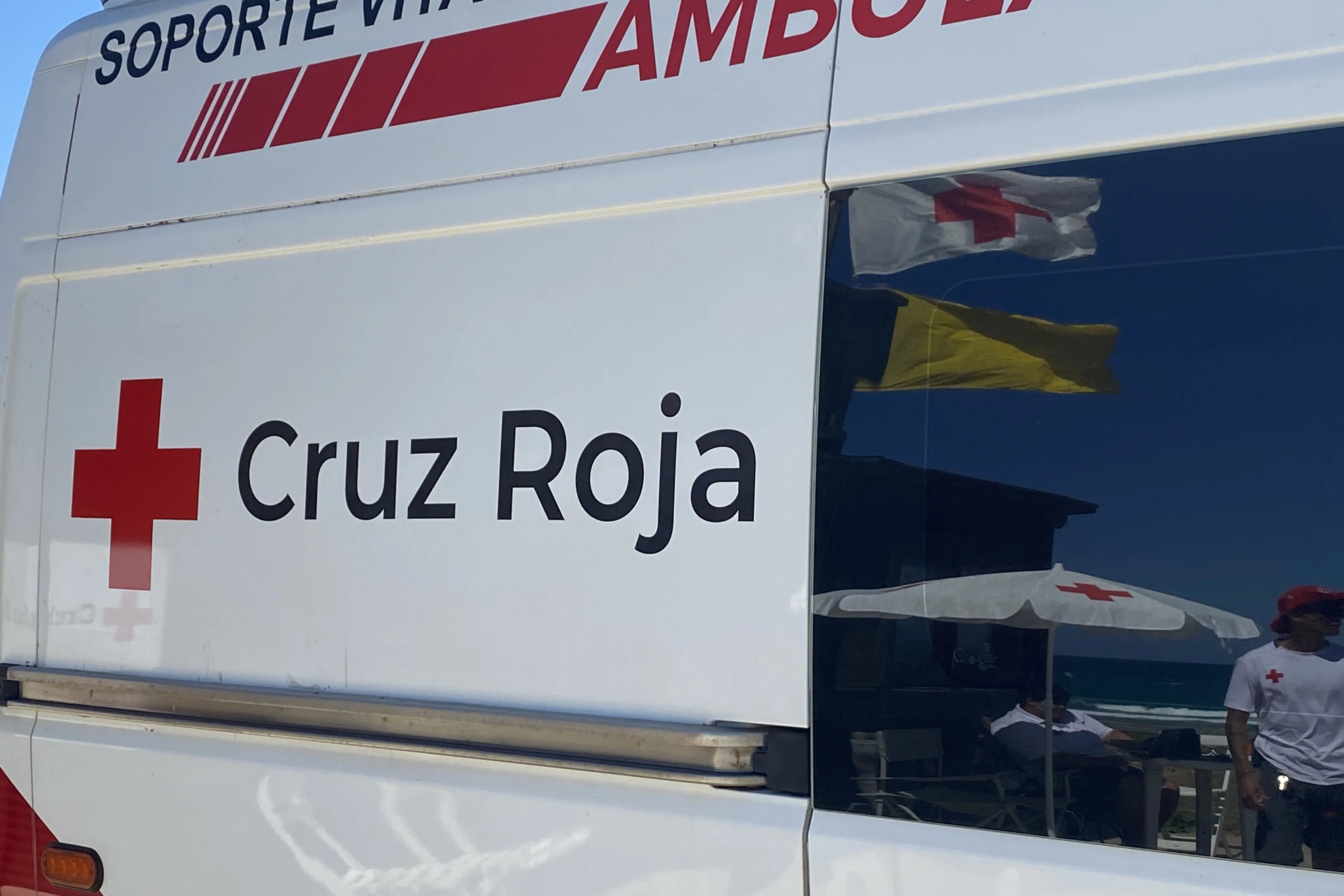Imagen de archivo de una ambulancia de Cruz Roja