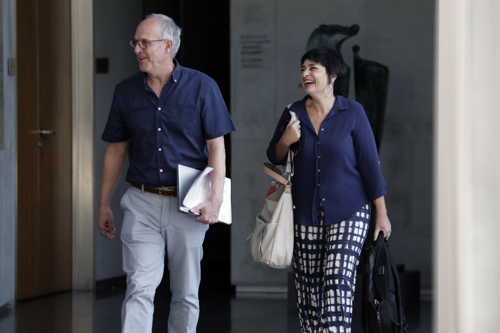 Representantes de EH Bildu acuden a la reunión semanal de la Mesa y la Junta de Portavoces del Parlamento foral 