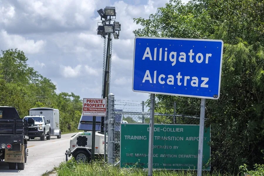 Florida cierra el polémico centro migratorio Alligator Alcatraz, tras 21.000 deportaciones