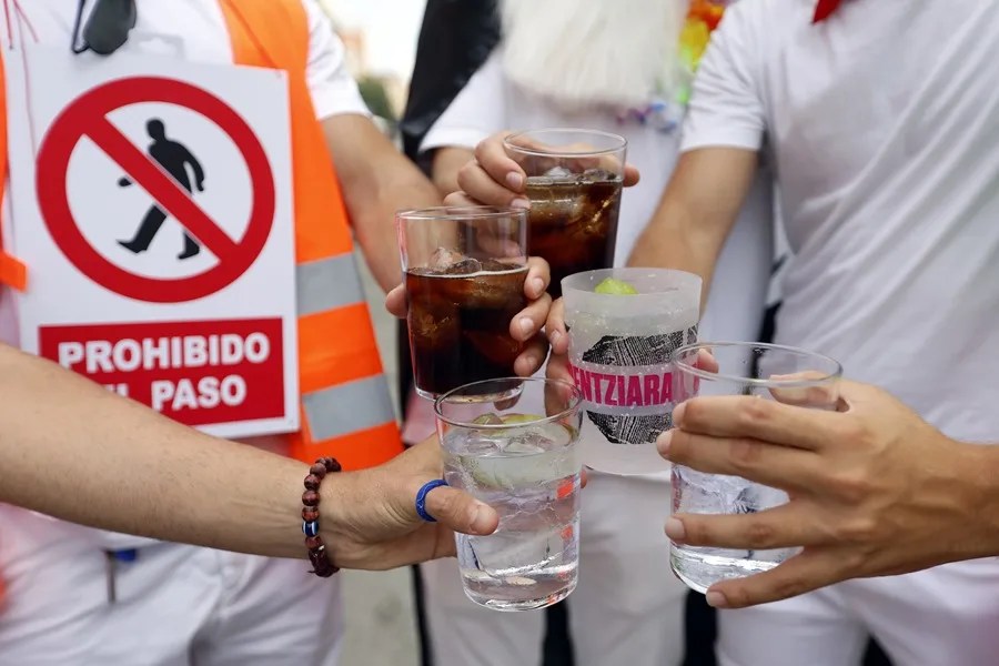 CONSUMO ALCOHOL JOVENES