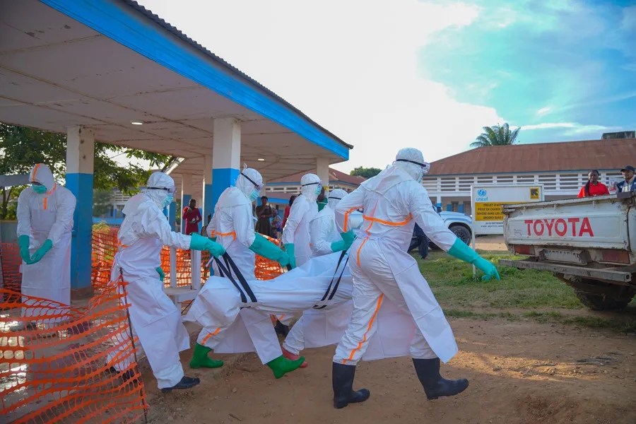 Países de África oriental acuerdan "medidas regionales urgentes" contra el Ébola